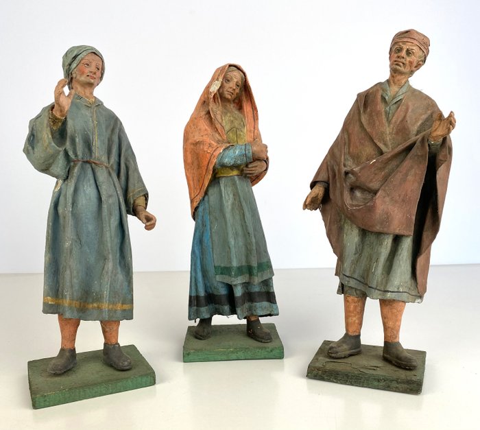 Preview of the first image of Sculpture, Crib characters (3) - Papier-mache, Wood - 19th century.
