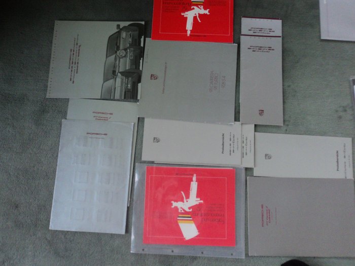 Image 2 of Brochures/catalogues - 1 Poster 959, 7 Katal., 1 Presseinfo, 6 Aufkl., 1 Sonderdruck 8 Farben/Inter