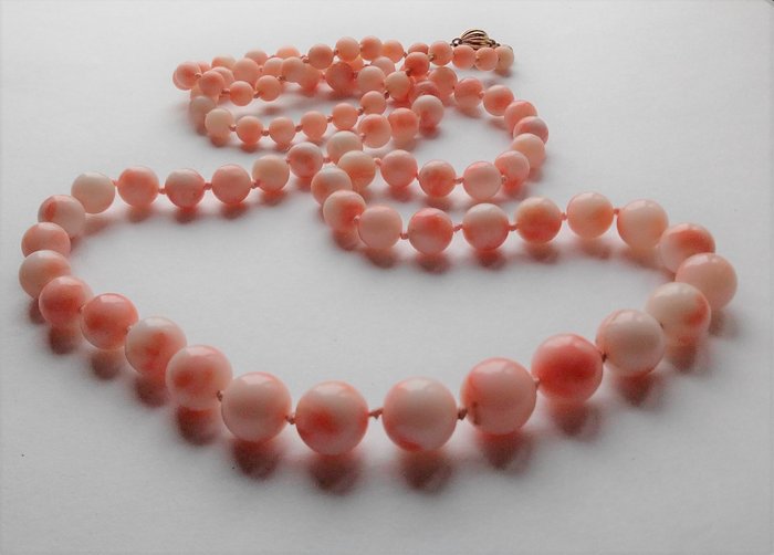 Preview of the first image of Franz Breuning Pforzheim - 8 kt. Yellow gold - Necklace Coral - 75.5 cm long.