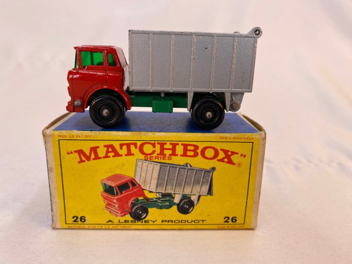 Preview of the first image of Matchbox - 1:64 - G.M.C. Tipper Truck / Kipper n. 26.