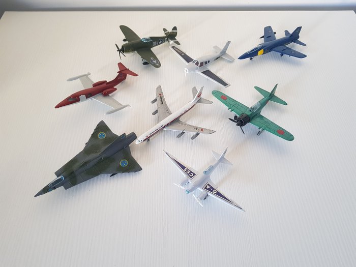 Preview of the first image of Lintoy - Varie scale - Thunderbolt P-47D, F11F-1 Tiger, SAAB 35X, Piper Cherokee ARrow, Lear Jet, D.