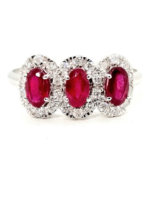 Preview of the first image of 18 kt. White gold - Ring - 1.33 ct Ruby - Diamonds.