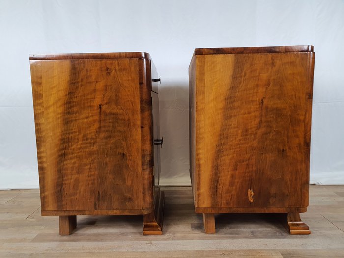Image 2 of Pair of Art Deco bedside tables threaded in walnut