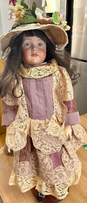 Preview of the first image of Armand Marseille - 114 - Doll replica.