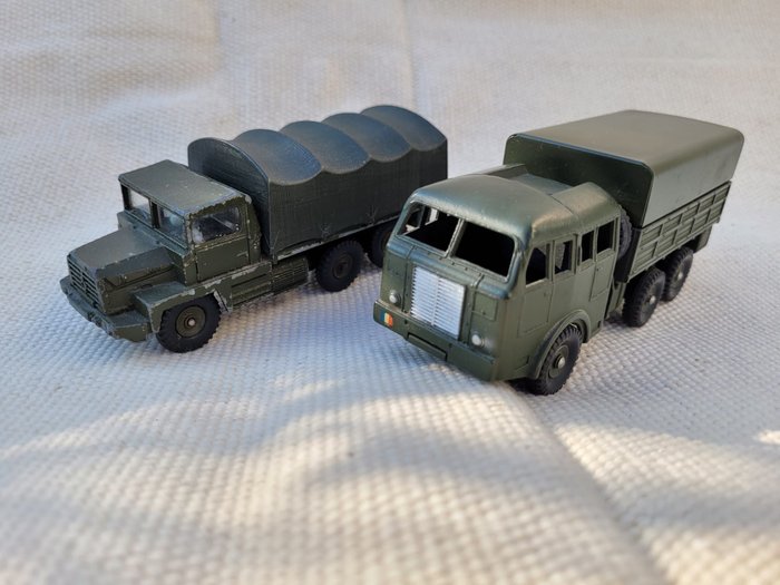Preview of the first image of Dinky Toys - 1:43 - Berliet Tous Terrain, Berliet Gazelle.