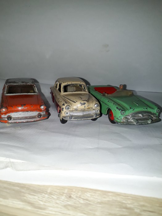 Preview of the first image of Dinky Toys - 1:43 - Vauxhall Cresta, Packard Clipper,Packard Cabriolet.