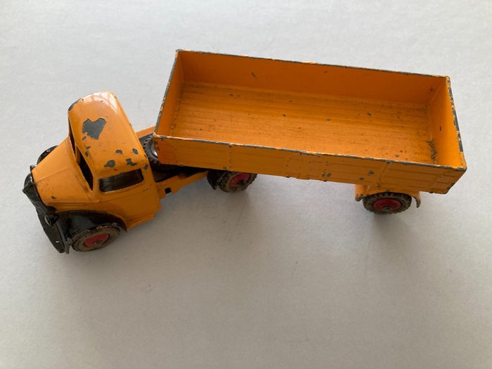 Image 3 of Dinky Toys - 1:43 - Vauxhall, Rover, Austin, apmv wagon en Bedford vrachtwagen