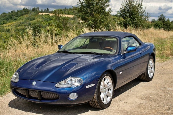 Preview of the first image of Jaguar - XK8 "NO RESERVE" - 2000.