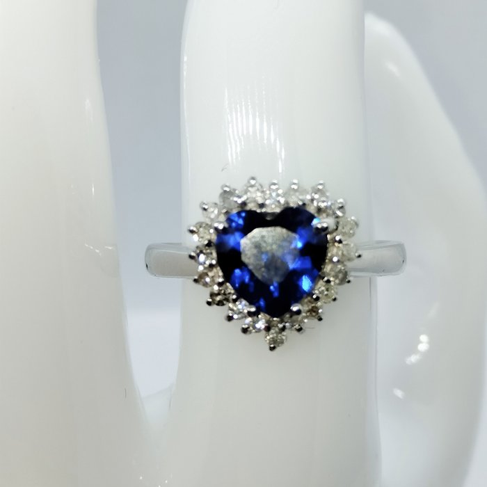 Image 3 of 18 kt. White gold - Ring - 2.30 ct Sapphire - Diamonds