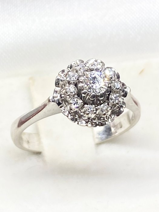 Preview of the first image of 18 kt. White gold - Ring Diamond - Diamonds.