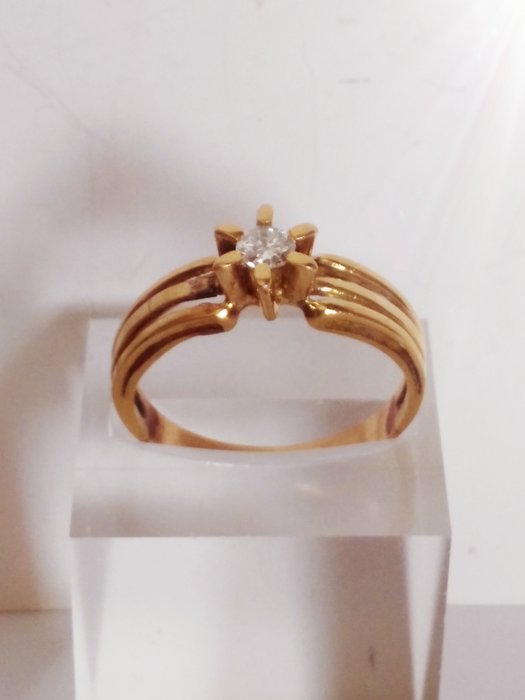 Preview of the first image of 18 kt. Yellow gold - Ring - 0.20 ct Diamond - lonely design.