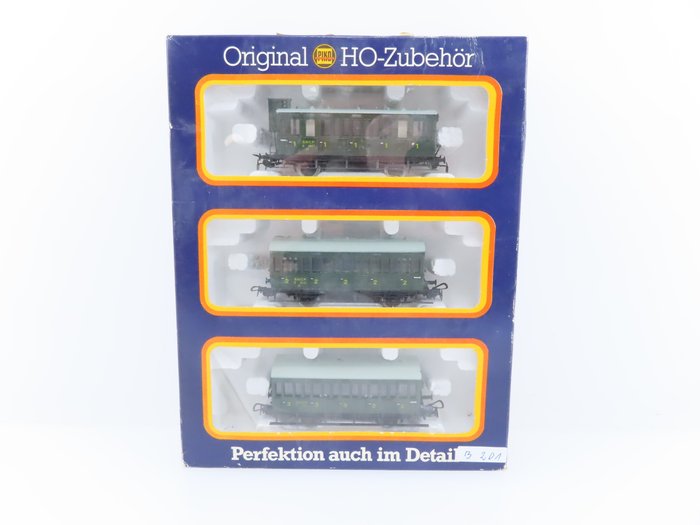 Image 2 of Piko H0 - 0726 - Passenger carriage set - 3-part carriage set with 2-axle compartment carriages 1st