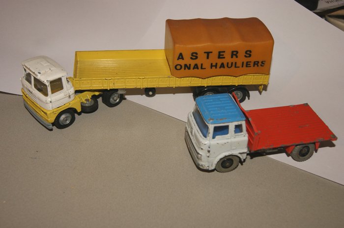 Preview of the first image of Corgi Major Toys - Dinky Toys - 1:48 - Corgi Major Toys Original Issue "Ferrymasters" Scammell Hand.