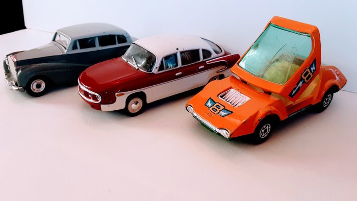 Preview of the first image of Dinky Toys, Matchbox Speed Kings - 1:43 - Rolls-Royce Silver Wraith, Tatra 303, Nissan 270X.