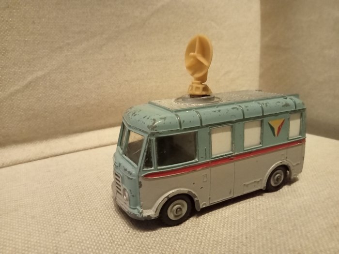Preview of the first image of Dinky Toys - 1:43 - ABC TV Transmitter Van n° 988.