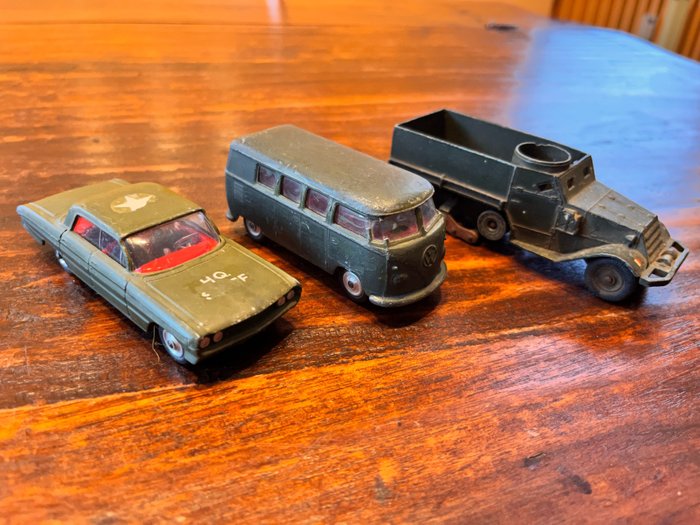Image 2 of Corgi Toys, Dinky Toys - 1:43 - Oldsmobile Super 88, VW T1, Half Track