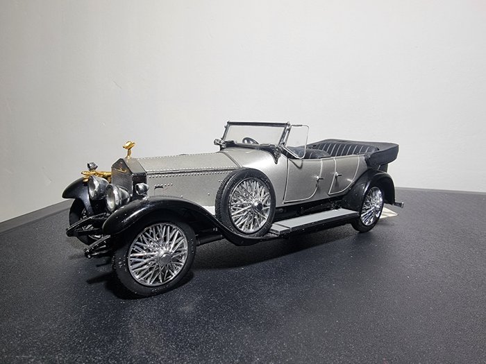 Image 2 of Franklin Mint - 1:24 - 1925 Rolls Royce Silver Ghost