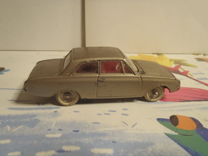 Image 3 of Dinky Toys - 1:43 - Ford Taunus 12M - Made in France