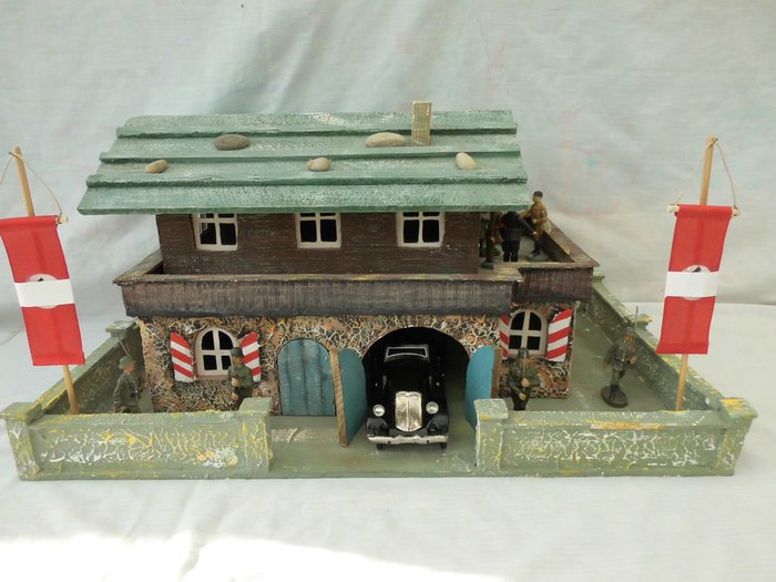 Preview of the first image of Hausser, Lineol, Elastolin - Vintage - Dollhouse Het Berghof - 1930-1939 - Germany.