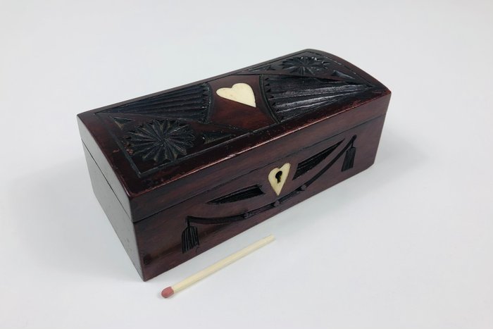 Image 3 of spoon box - Mahogany - First half 20th century
