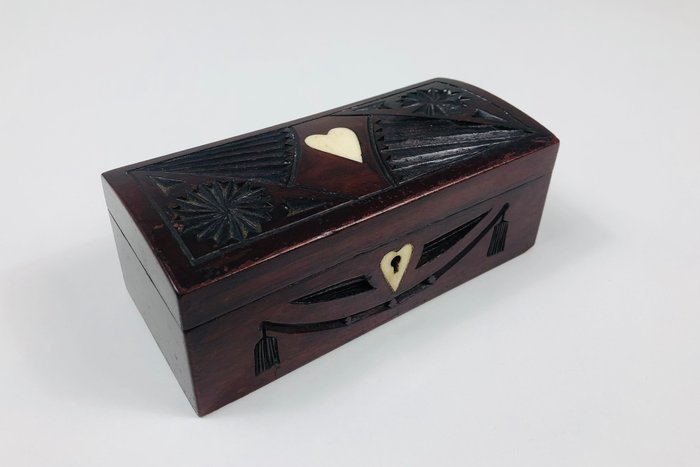 Preview of the first image of spoon box - Mahogany - First half 20th century.