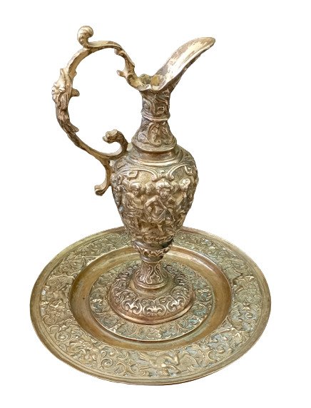 Preview of the first image of Dish, Pitcher - Bronze (gilt) - Late 19th century.