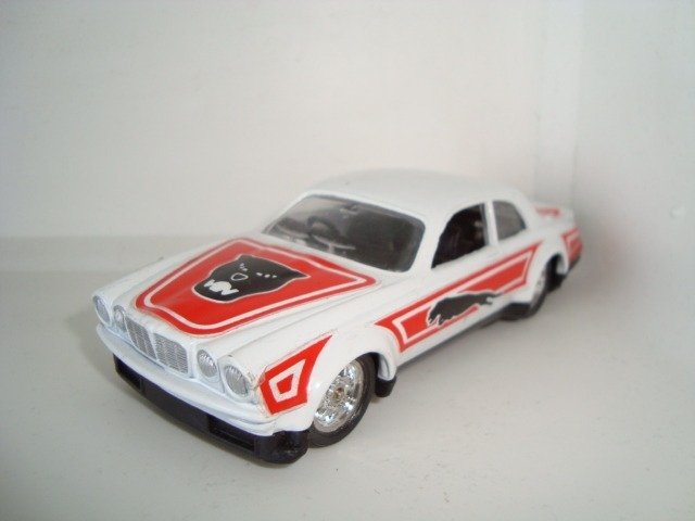 Preview of the first image of Dinky Toys - 1:35 - Jaguar XJ Coupe 5.3 Liter Big cat - Made in Hong Kong ref. 219G.