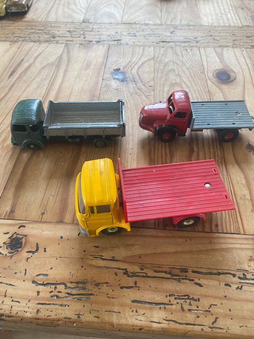 Image 2 of Dinky Toys - 1:43 - Berliet, Simca Cargo
