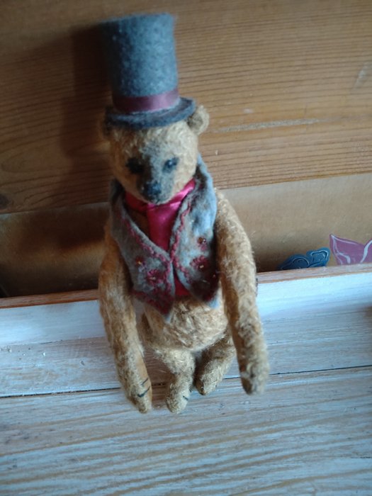 Preview of the first image of Burlington bearties - Ours - Bear Collector character - 1980-1989 - U.K..