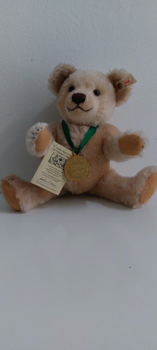 Preview of the first image of Steiff - Vintage - 999079 - Bear 999079 - 1990-1999 - Germany.