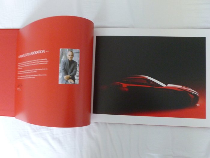 Image 3 of Brochures/catalogues - Massive 46 (!) page hardcover Aston Martin V12 Zagato catalog - Abarth