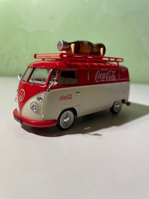 Image 2 of Corgi - 1:43 - Coca Cola Volkswagen T1 giant bottle van - Volkswagen T1C 1965