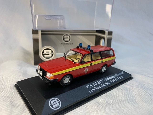 Preview of the first image of Triple-9 Collection - 1:43 - Volvo 240 Brandweer “Radningstjansten” (Zweden) 1983 - Limited 504 pcs.