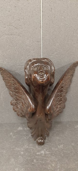 Image 2 of Head of a winged angel - Wood - First half 20th century