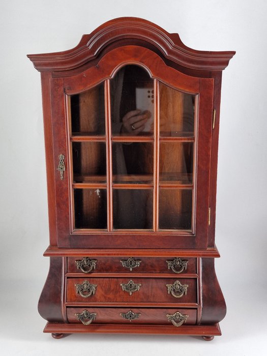Image 3 of Beautiful large model mahogany belly cabinet / cabinet - Mahogany and mahogany veneer - Early 20th