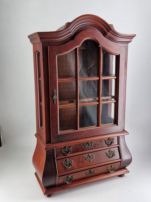 Preview of the first image of Beautiful large model mahogany belly cabinet / cabinet - Mahogany and mahogany veneer - Early 20th.