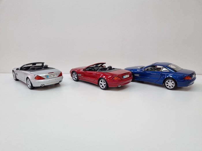 Image 3 of Dealer Collection - 1:18 - Mercedes-Benz SL Class