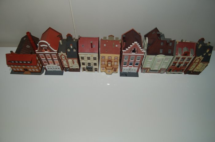 Image 2 of Faller, Kibri, Pola H0 - Scenery - Row of 8 old town houses and 1 brewery