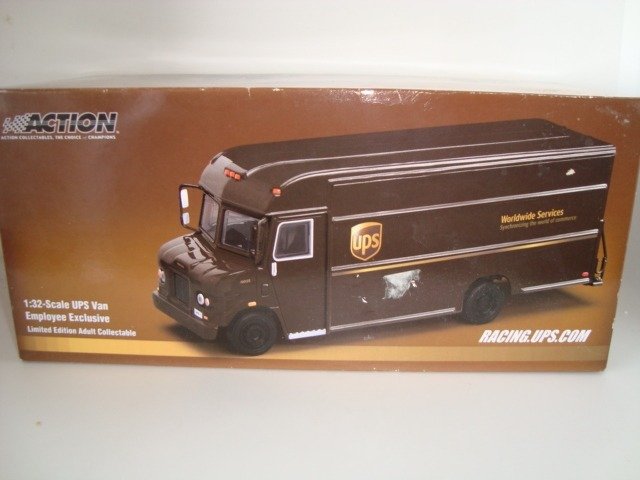 Preview of the first image of Action - 1:32 - UPS Van.