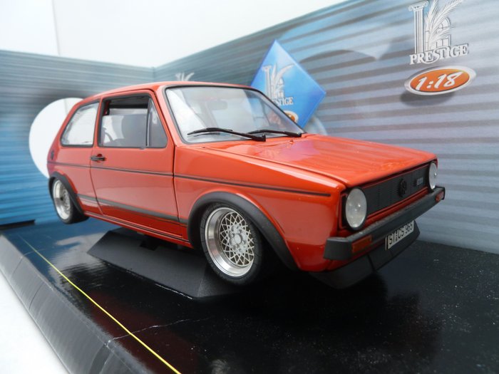 Preview of the first image of Solido - 1:18 - Volkswagen Golf GTI1977.