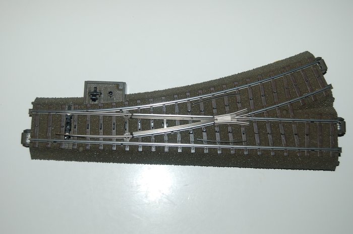 Image 3 of Märklin H0 - 24611/24612/74490 - Attachments - 4x C-Rail switches and drive