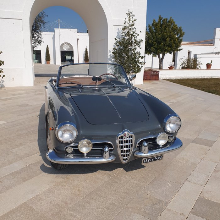Image 2 of Alfa Romeo - Giulietta Spider 1300 - 1961