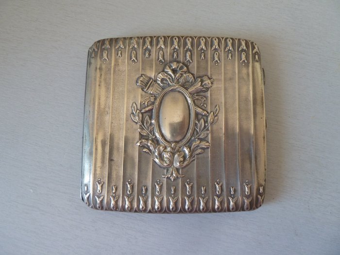Image 2 of Old cigarette case in silver metal XIX th - XIX th