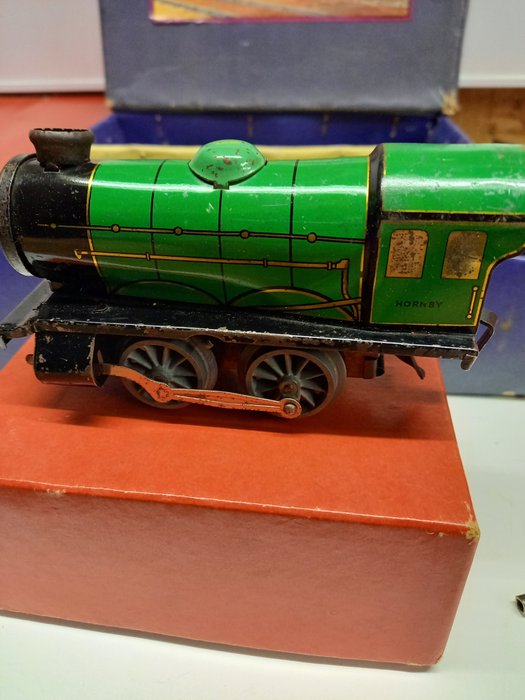 Image 2 of Hornby 0 - Passenger carriage, Steam locomotive, Tracks