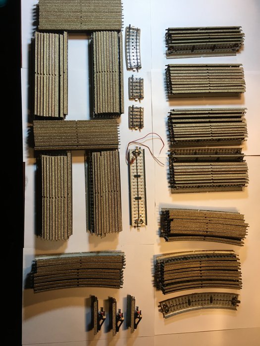 Image 2 of Märklin H0 - 5100/5106/5101/5102 - Tracks - M rails with folded edge