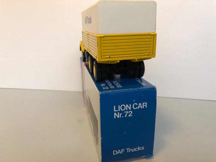 Image 2 of Lion Toys - 1:50 - DAF Truck N2800 3 asser met huif 1982
