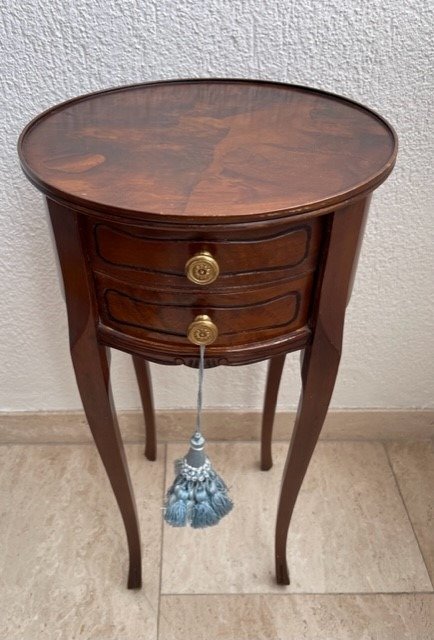 Image 3 of Table de chevet with convertible legs - Louis XV Style - Bronze, Walnut - First half 20th century