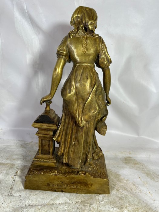 Image 3 of Oscar Ruffony (1874-1946) - Sculpture, Young woman with jug (1) - Bronze (gilt) - Early 20th centur