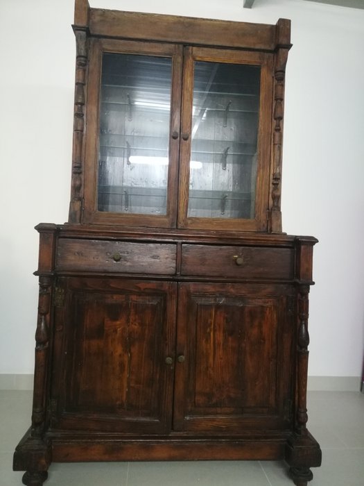 Preview of the first image of Credenza, Display cabinet (1) - Walnut - Late 19th century.
