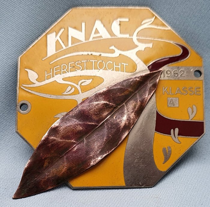 Preview of the first image of Decorative object - Grille Badge KNAC "Koninklijke Nederlandsche Automobiel Club - Herfsttocht" - 1.
